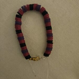 bracelet noire rouge et violet